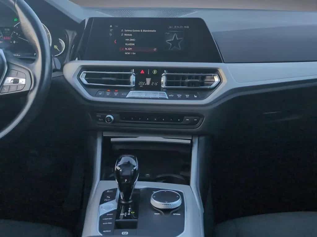 BMW 3 Series 318i Touring Aut. Advantage 08/2020-photo-12