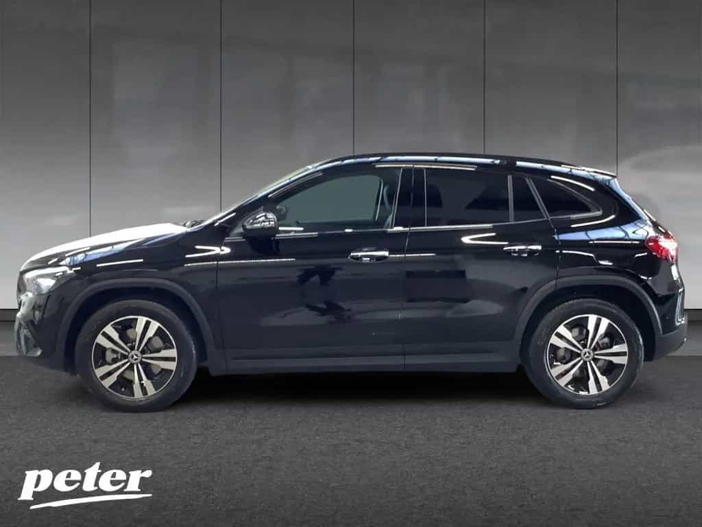 Mercedes-Benz GLA-Class d 4MATIC NIGHT+AHK+PANO+MBUX+18''+8G-DCT 10/2025-photo-1