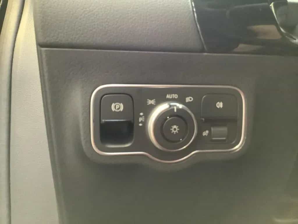 Mercedes-Benz GLA-Class d 4MATIC NIGHT+AHK+PANO+MBUX+18''+8G-DCT 10/2025-photo-14