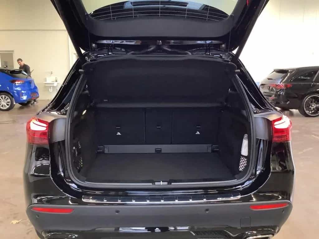 Mercedes-Benz GLA-Class d 4MATIC NIGHT+AHK+PANO+MBUX+18''+8G-DCT 10/2025-photo-15