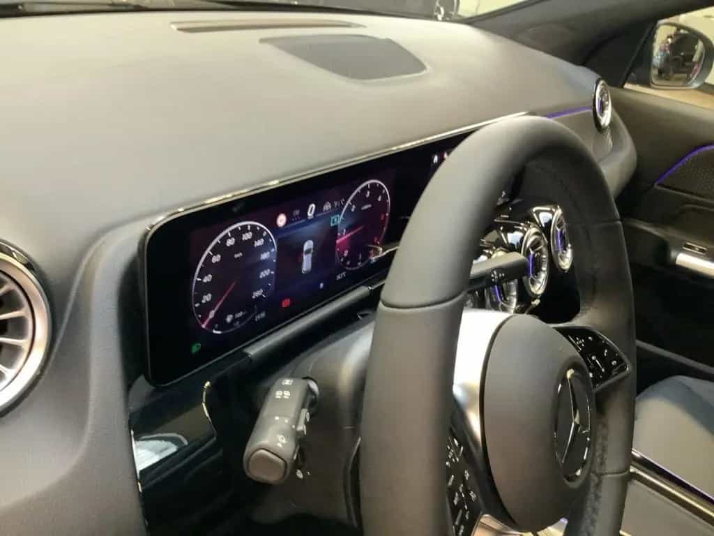 Mercedes-Benz GLA-Class d 4MATIC NIGHT+AHK+PANO+MBUX+18''+8G-DCT 10/2025-photo-8