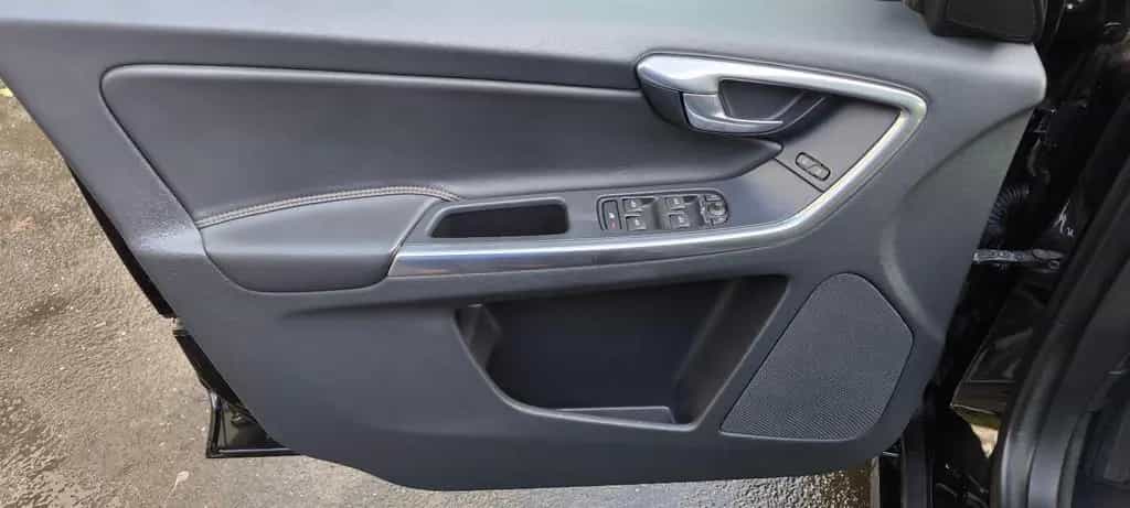 Volvo XC60 Summum 2WD 03/2016-photo-11