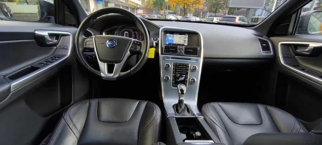 Volvo XC60 Summum 2WD 03/2016-photo-9