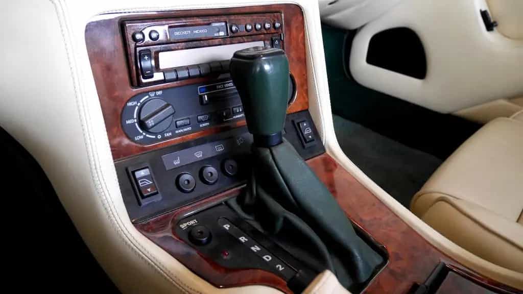 Aston Martin Virage Volante // British Racing Green //perfekt 10/1995-photo-24