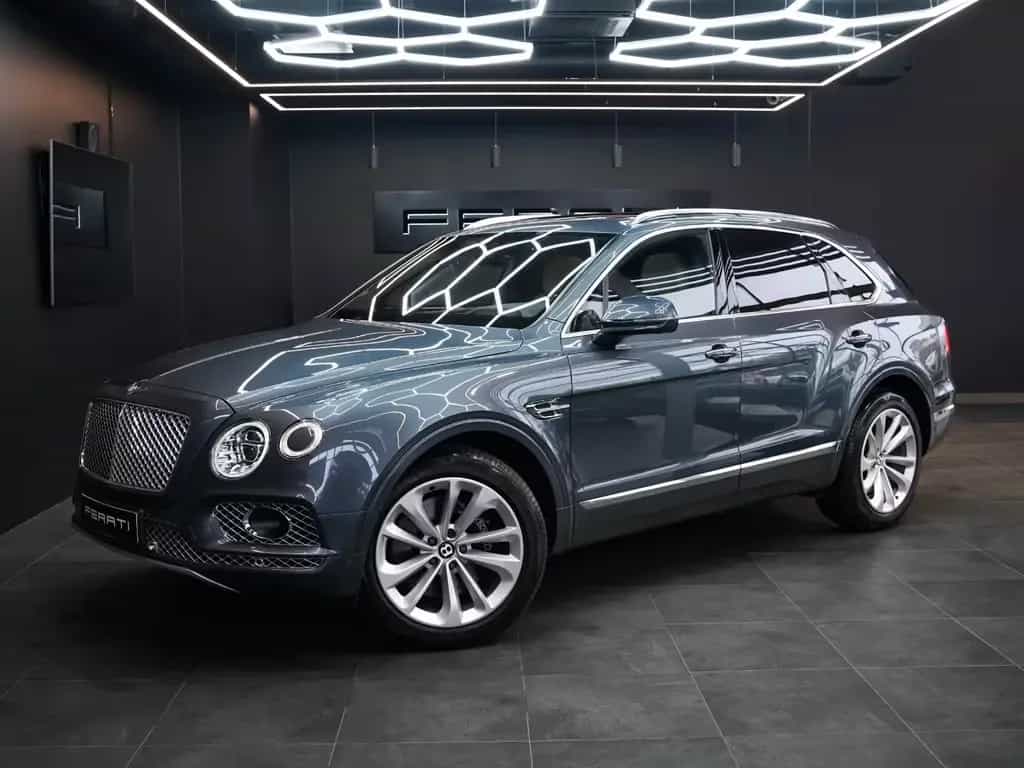 Bentley Bentayga 6.0 W12 4WD First Edition Autom. 03/2016-photo-0