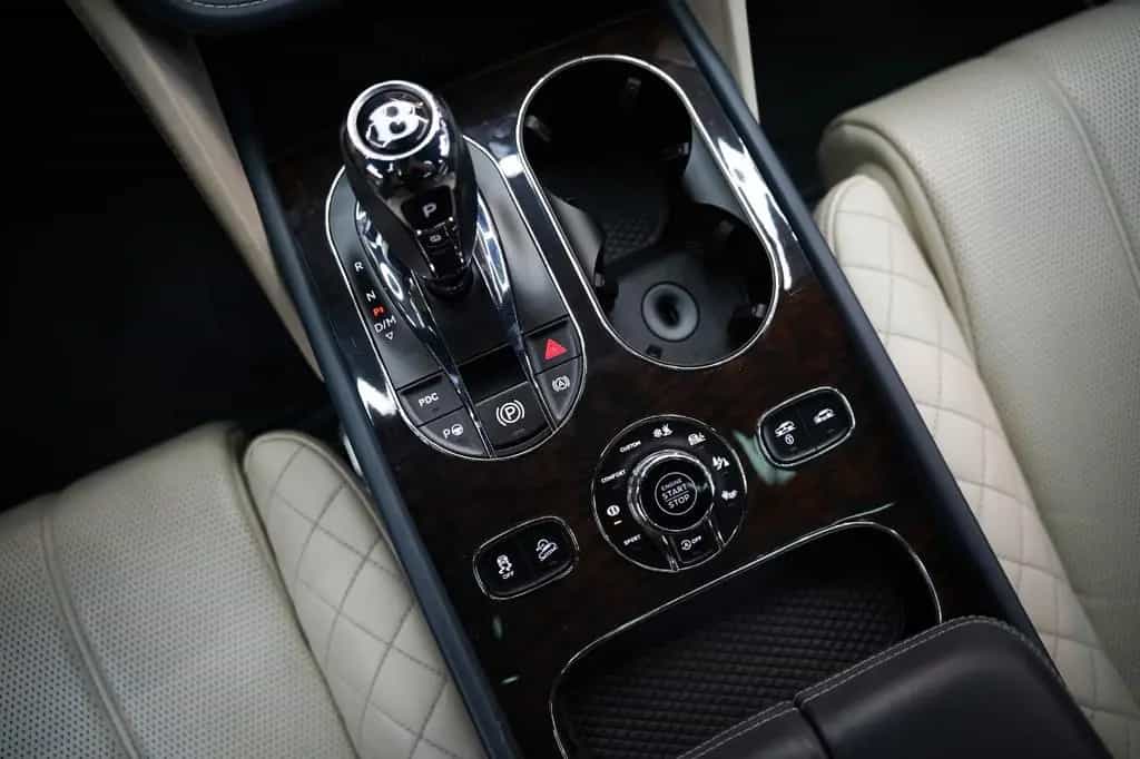 Bentley Bentayga 6.0 W12 4WD First Edition Autom. 03/2016-photo-13