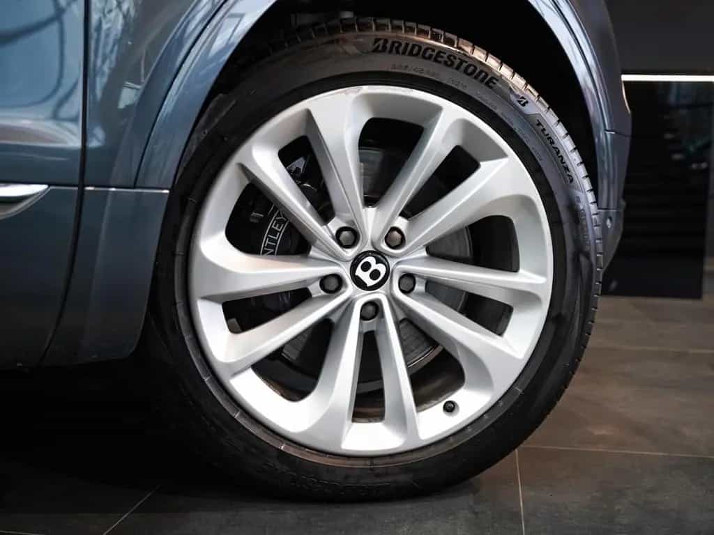 Bentley Bentayga 6.0 W12 4WD First Edition Autom. 03/2016-photo-2