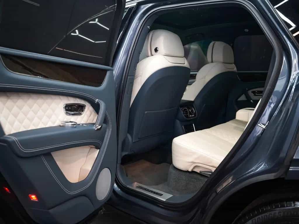 Bentley Bentayga 6.0 W12 4WD First Edition Autom. 03/2016-photo-5