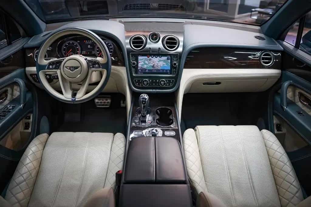 Bentley Bentayga 6.0 W12 4WD First Edition Autom. 03/2016-photo-7