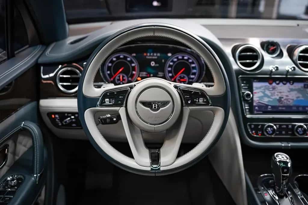 Bentley Bentayga 6.0 W12 4WD First Edition Autom. 03/2016-photo-8