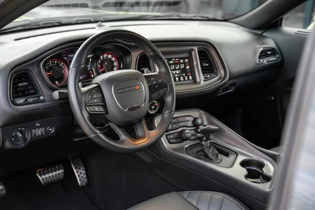 Dodge Challenger 5,7 HEMI V8 Widebody Leder Top 05/2024-photo-27