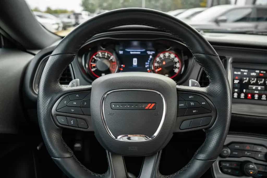 Dodge Challenger 5,7 HEMI V8 Widebody Leder Top 05/2024-photo-30