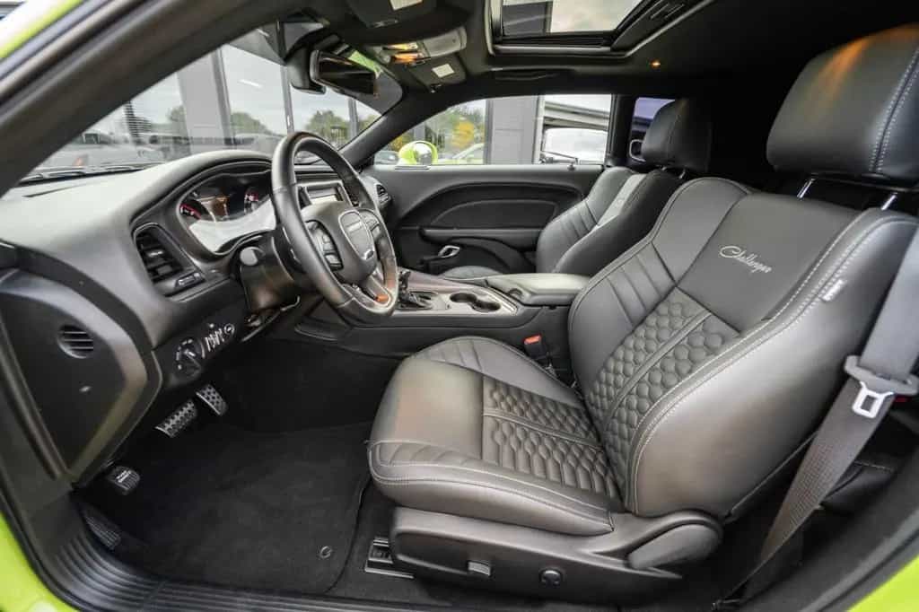 Dodge Challenger 5,7 HEMI V8 Widebody Leder Top 05/2024-photo-43