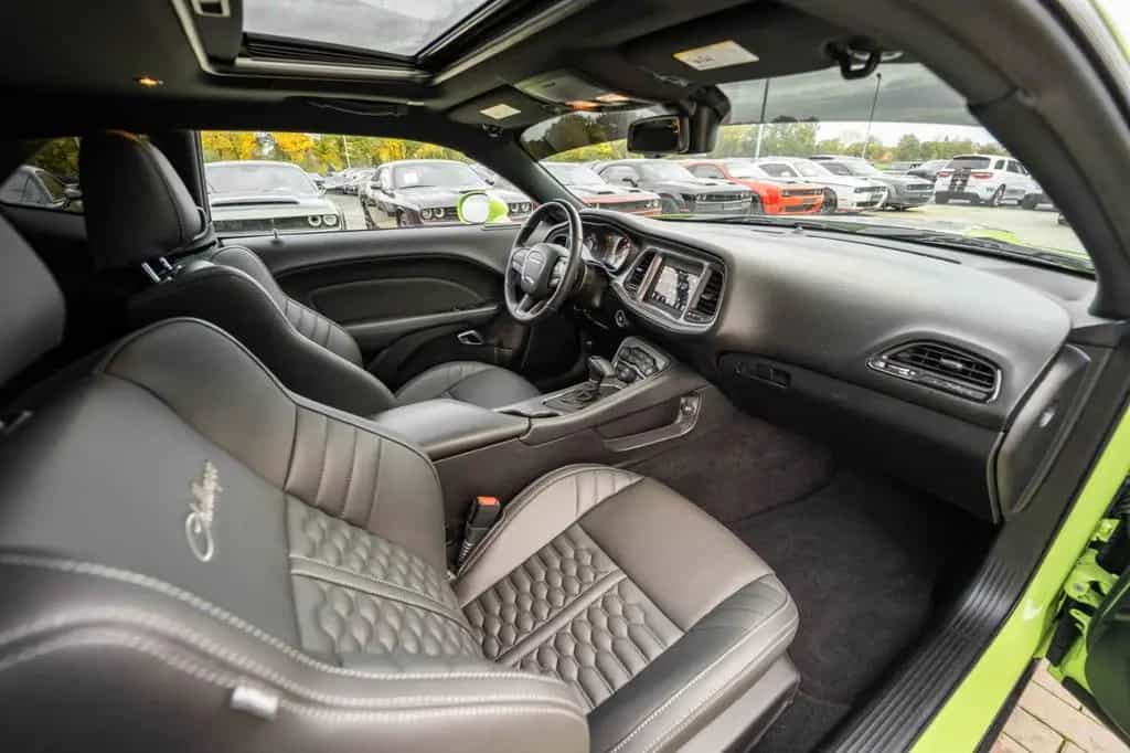 Dodge Challenger 5,7 HEMI V8 Widebody Leder Top 05/2024-photo-45