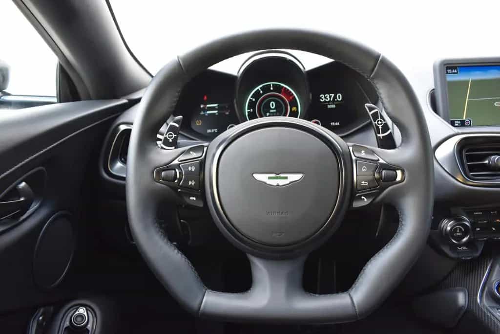 Aston Martin V8 Vantage 4.0 V8 -007 JAMES BOND LIMITED EDITIO 06/2021-photo-23