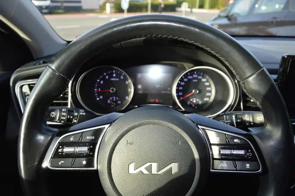 Kia Ceed Sportswagon Spirit SHZ / Kamera / CarPlay 02/2022-photo-9