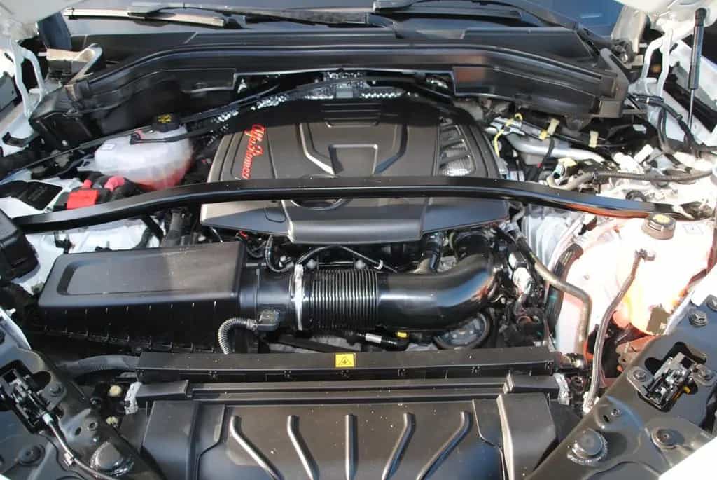 Alfa Romeo Stelvio Veloce Q4 elektr. AHK, Premium-Paket 05/2023-photo-10