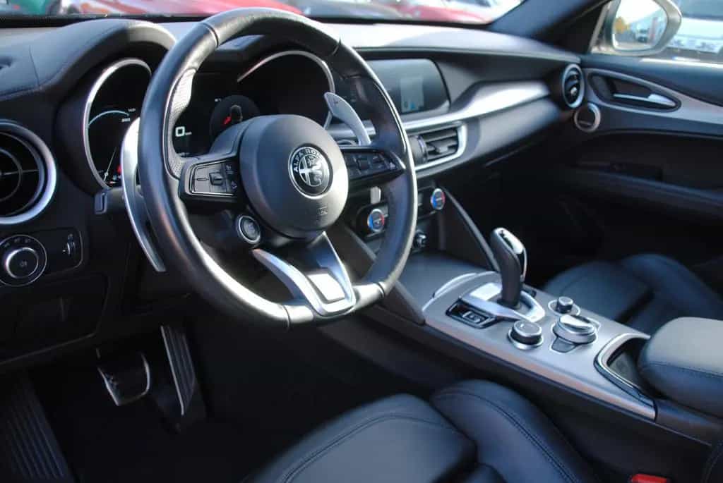 Alfa Romeo Stelvio Veloce Q4 elektr. AHK, Premium-Paket 05/2023-photo-14