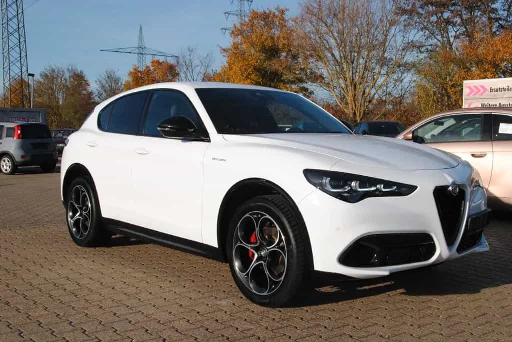 Alfa Romeo Stelvio Veloce Q4 elektr. AHK, Premium-Paket 05/2023-photo-4