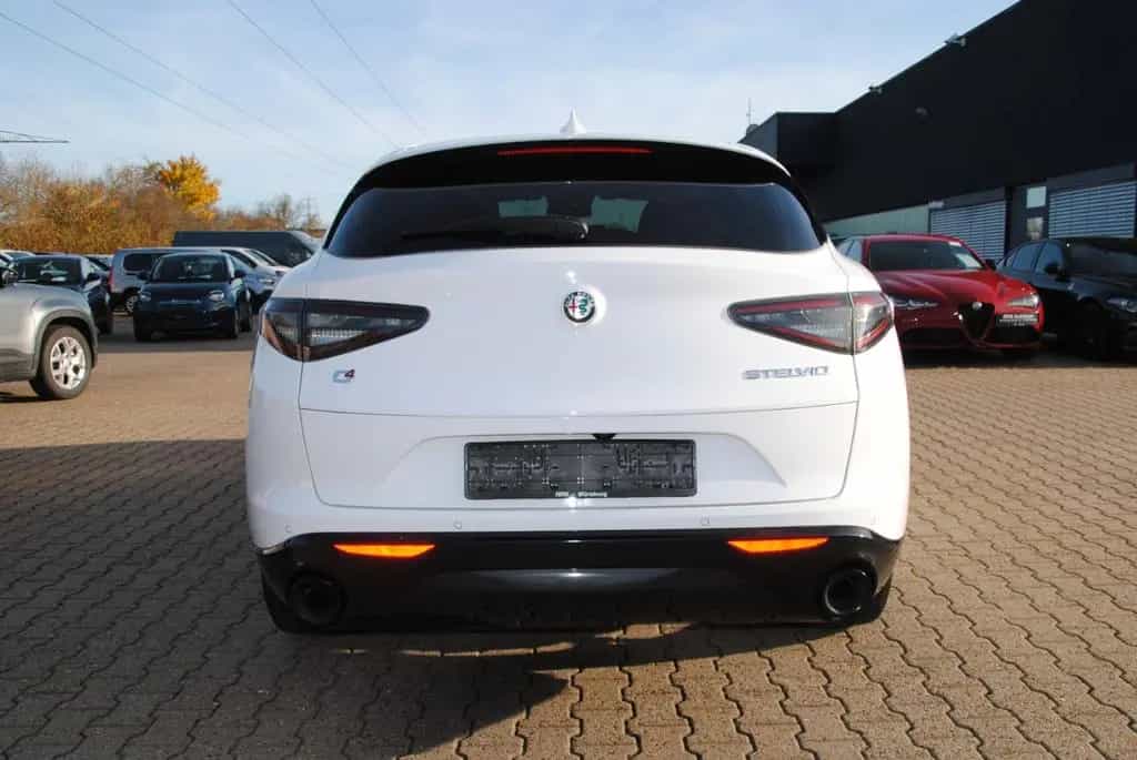 Alfa Romeo Stelvio Veloce Q4 elektr. AHK, Premium-Paket 05/2023-photo-5