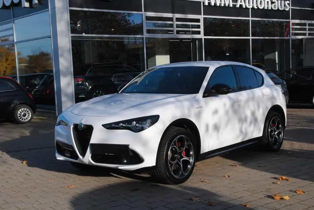 Alfa Romeo Stelvio Veloce Q4 elektr. AHK, Premium-Paket 05/2023-photo-6