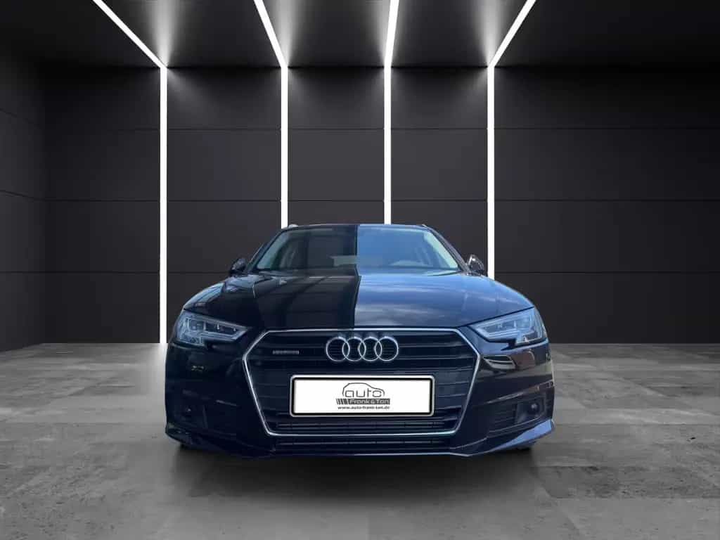 Audi A4 Avant*Quattro*Apple CarPlay*Navi*AHK*Sport* 08/2019-photo-1