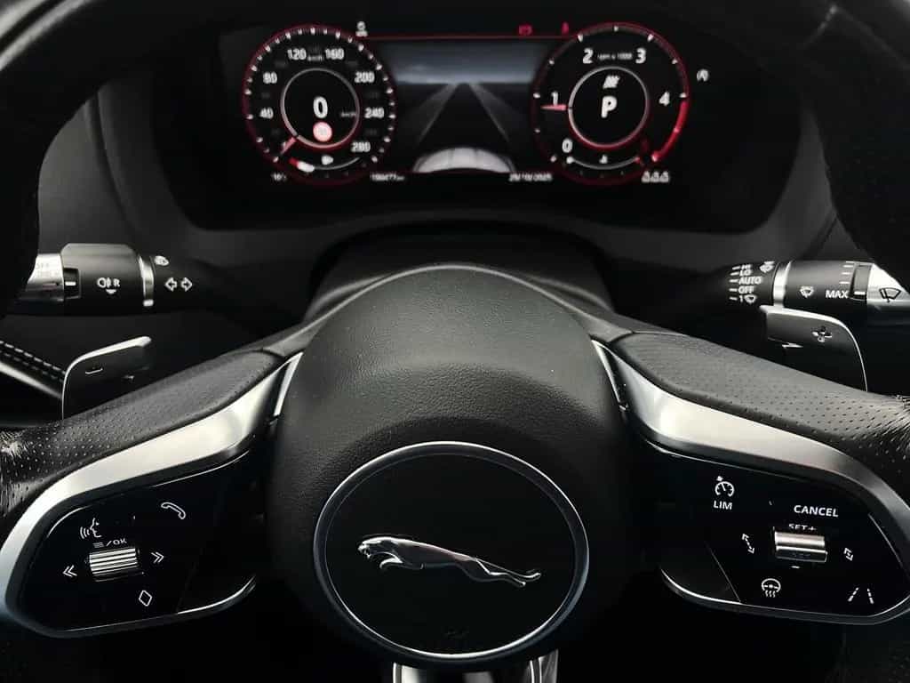 Jaguar XE D200 R-DYNAMIC BLACK AWD/Keyless/HeadUp 03/2022-photo-19