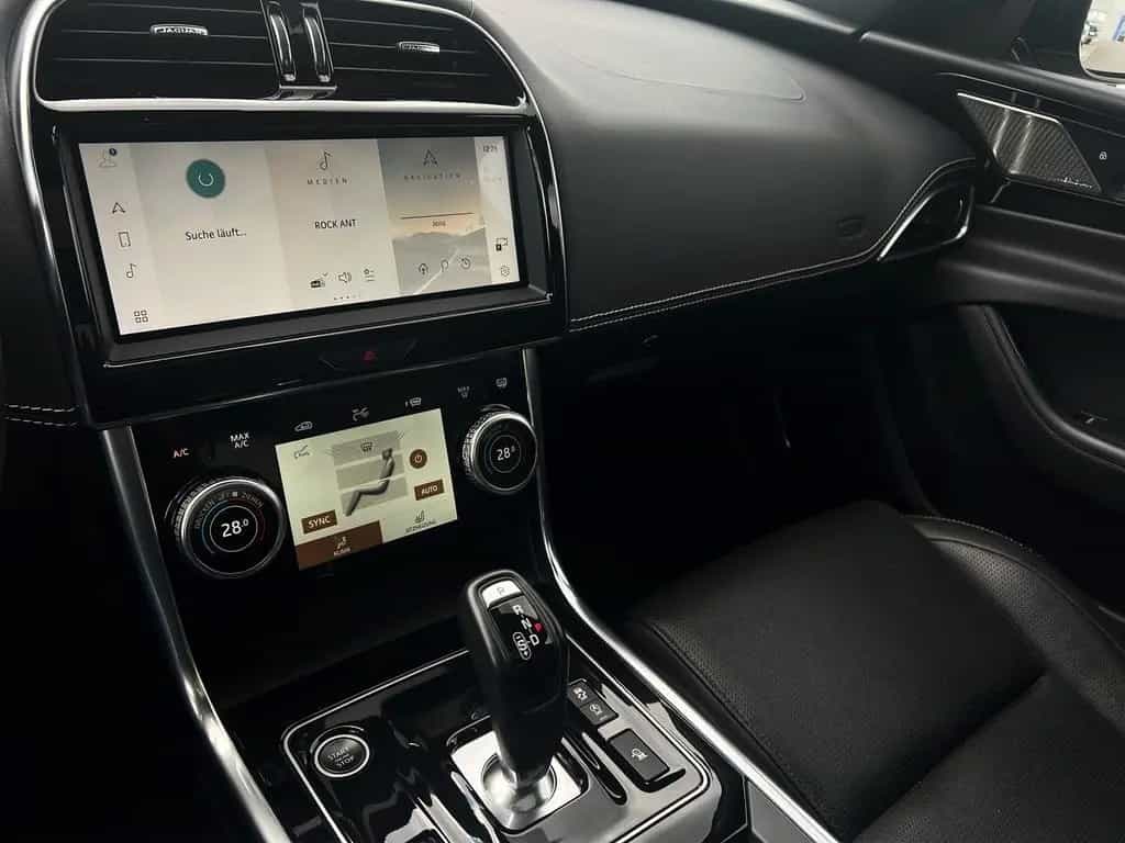 Jaguar XE D200 R-DYNAMIC BLACK AWD/Keyless/HeadUp 03/2022-photo-22