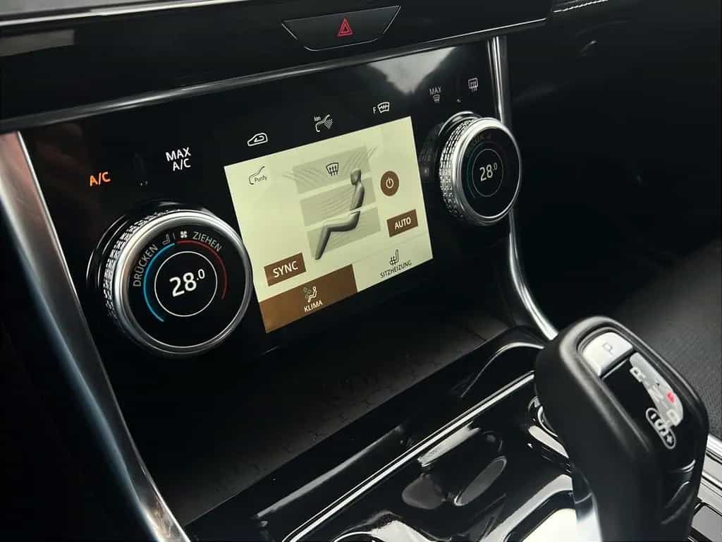 Jaguar XE D200 R-DYNAMIC BLACK AWD/Keyless/HeadUp 03/2022-photo-32