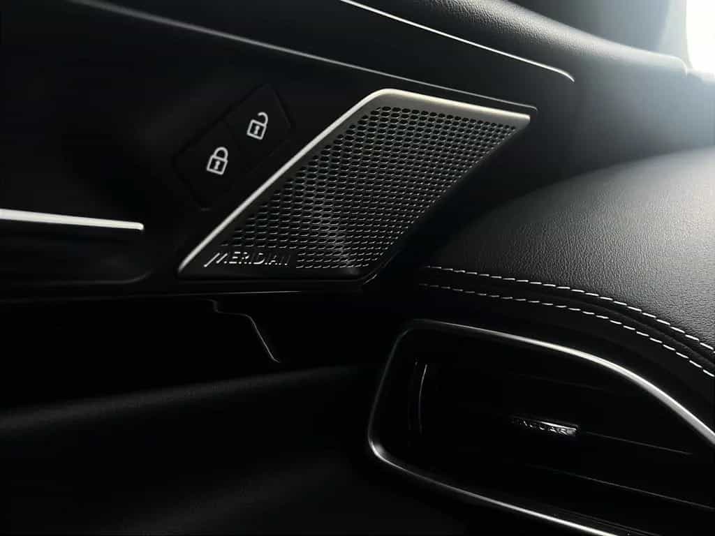 Jaguar XE D200 R-DYNAMIC BLACK AWD/Keyless/HeadUp 03/2022-photo-9