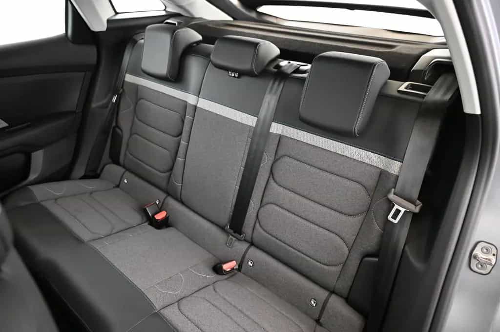 Citroën C4 1.2 PT 130 PLUS LED/NAVI/SHZ/KAELTE-PAKET/18 06/2024-photo-23