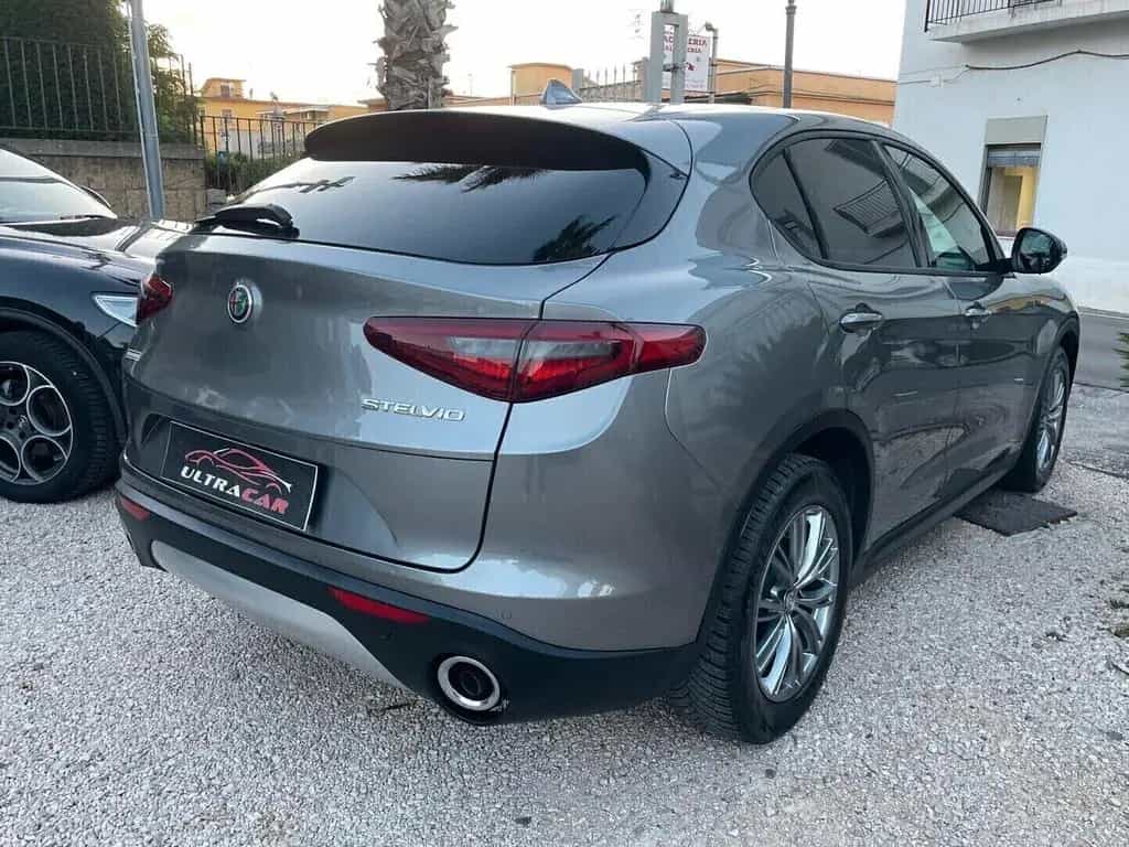 Alfa Romeo Stelvio 2.2 Turbodiesel 160 CV Busine 10/2021-photo-3