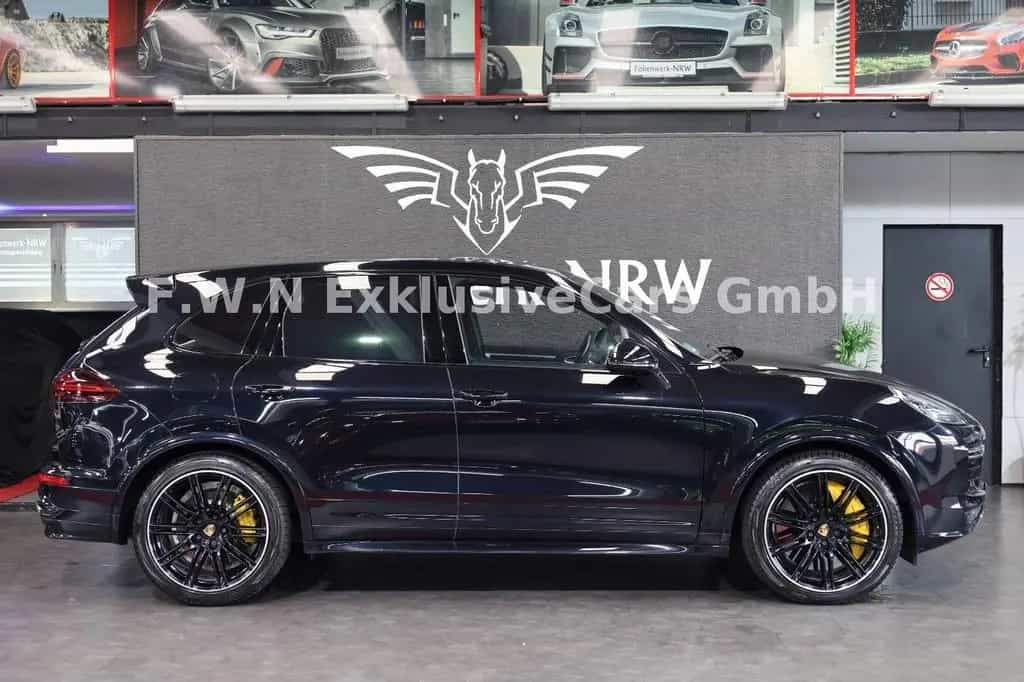 Porsche Cayenne Turbo S*TV*ACC*Pano*Matix*Burmester 11/2016-photo-2