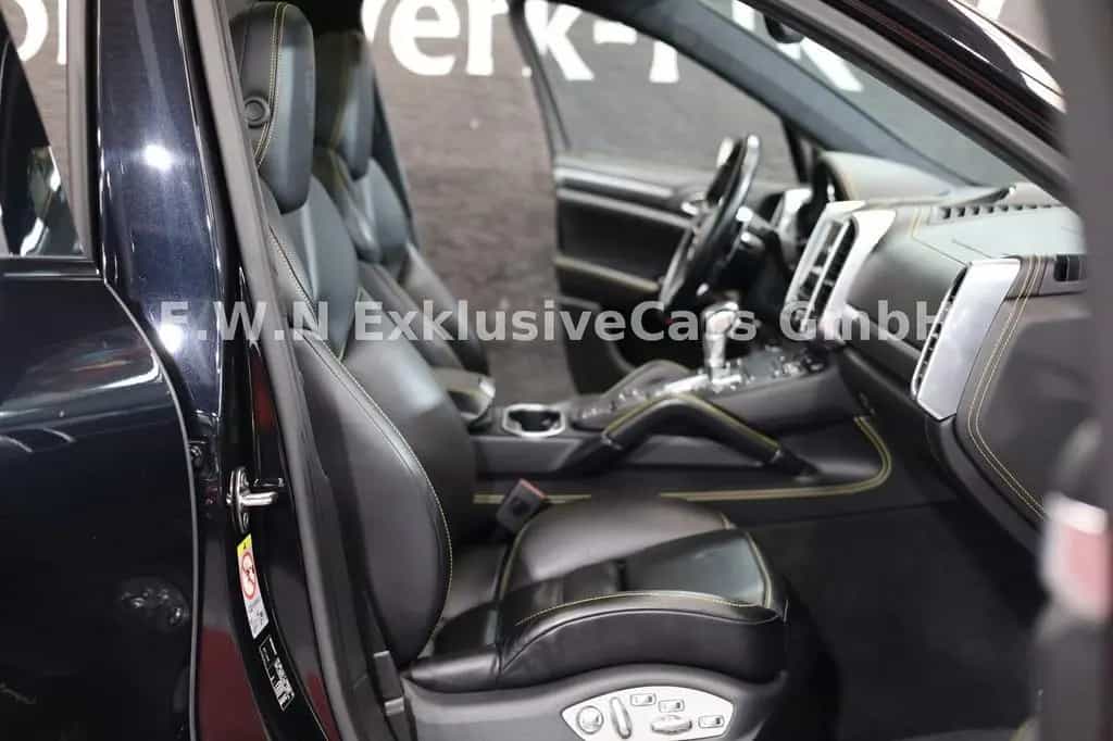 Porsche Cayenne Turbo S*TV*ACC*Pano*Matix*Burmester 11/2016-photo-3