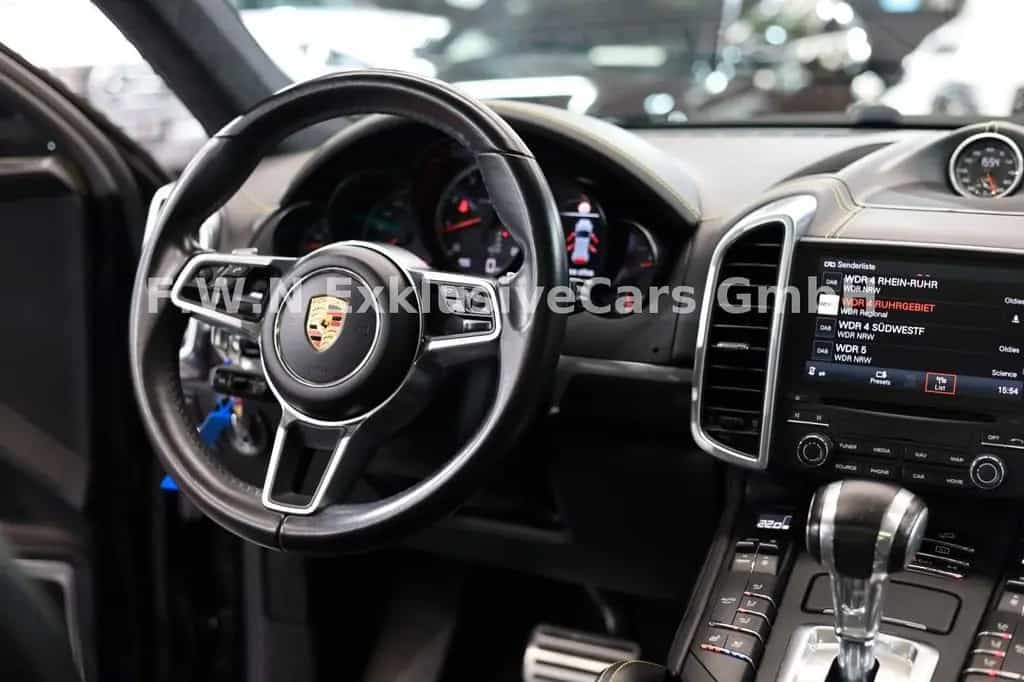 Porsche Cayenne Turbo S*TV*ACC*Pano*Matix*Burmester 11/2016-photo-30
