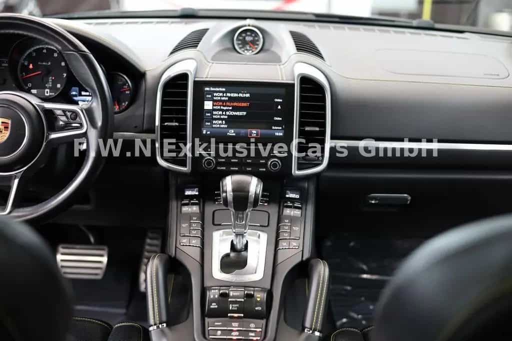 Porsche Cayenne Turbo S*TV*ACC*Pano*Matix*Burmester 11/2016-photo-5
