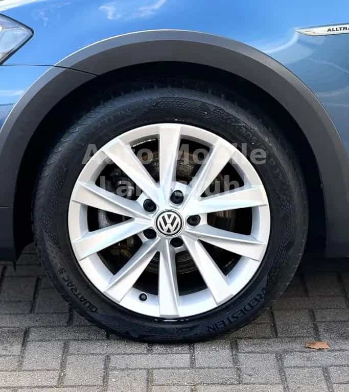 Volkswagen Golf TSI*DSG*4MOTION*ALLTRACK*ALU*KLIMA*SZHZ 07/2018-photo-3