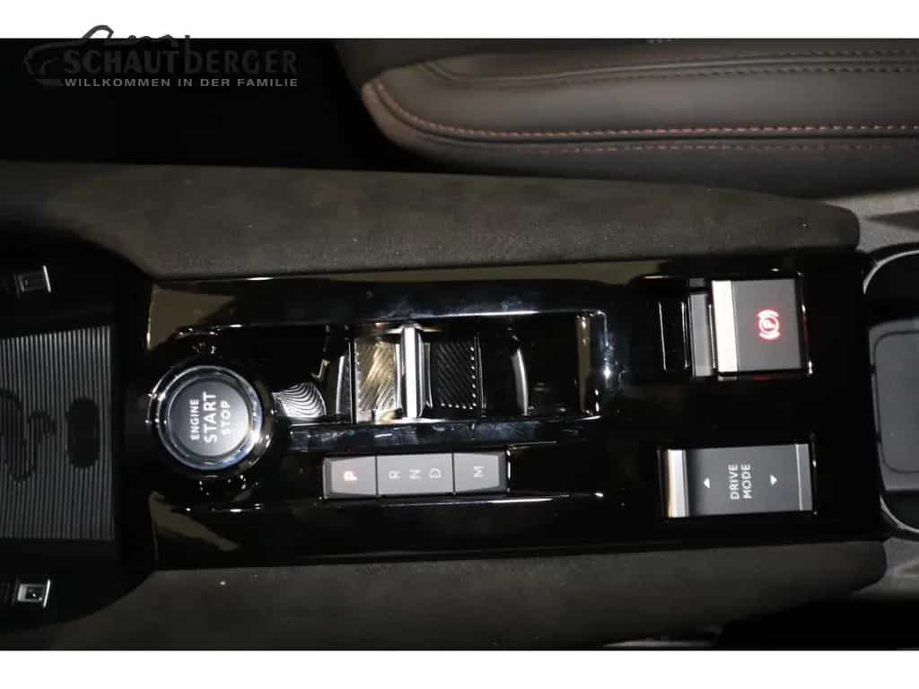 Alfa Romeo Junior Ibrida 1.2 VGT 48V-Hybrid Intensa El. Pan 02/2026-photo-19