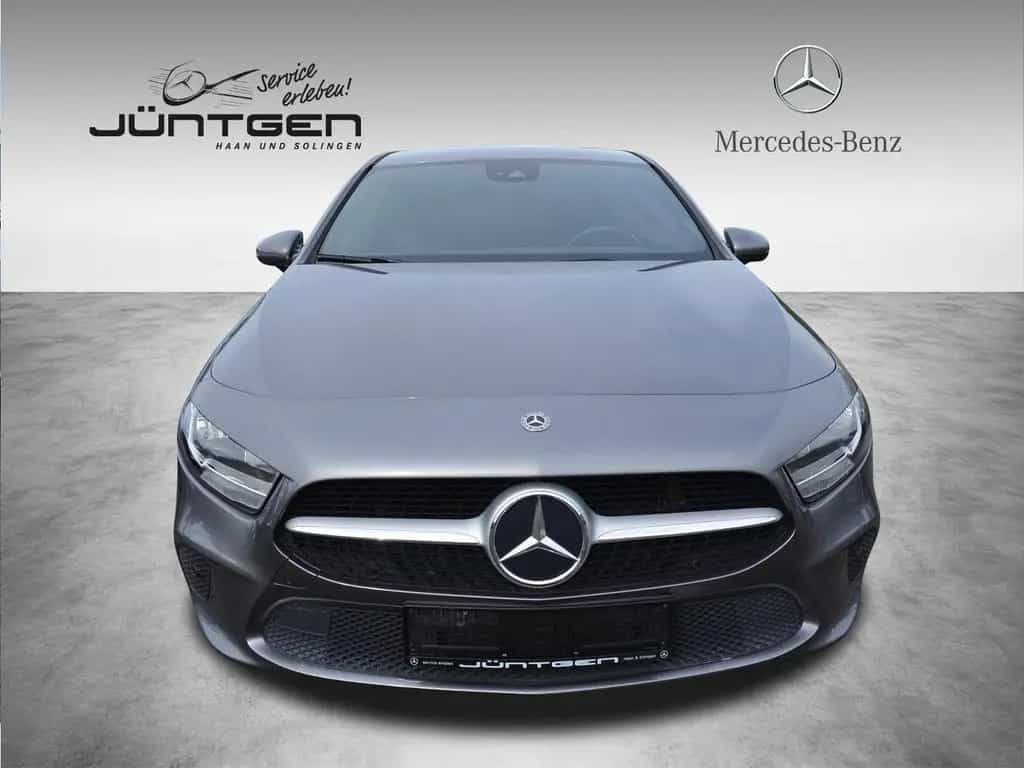 Mercedes-Benz A-Class 220 NAVI PREMIUM + RFK + MBUX + PARK ASSIST 06/2019-photo-1