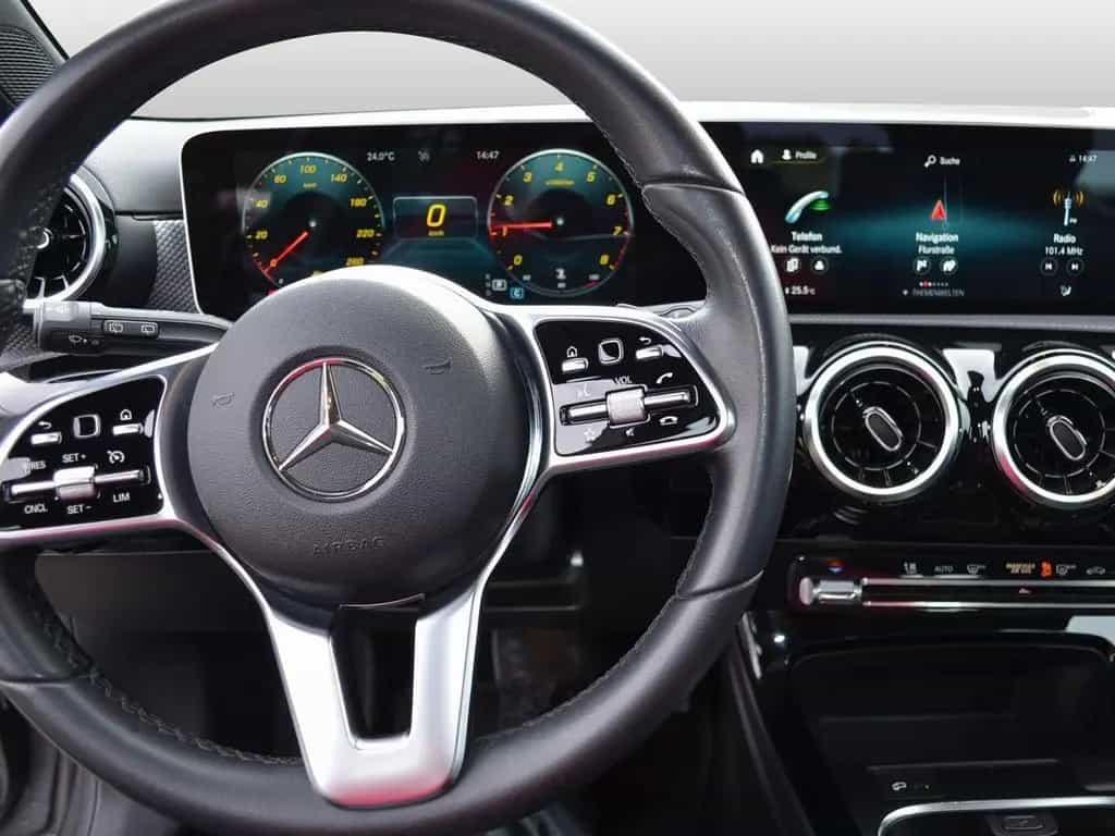Mercedes-Benz A-Class 220 NAVI PREMIUM + RFK + MBUX + PARK ASSIST 06/2019-photo-13