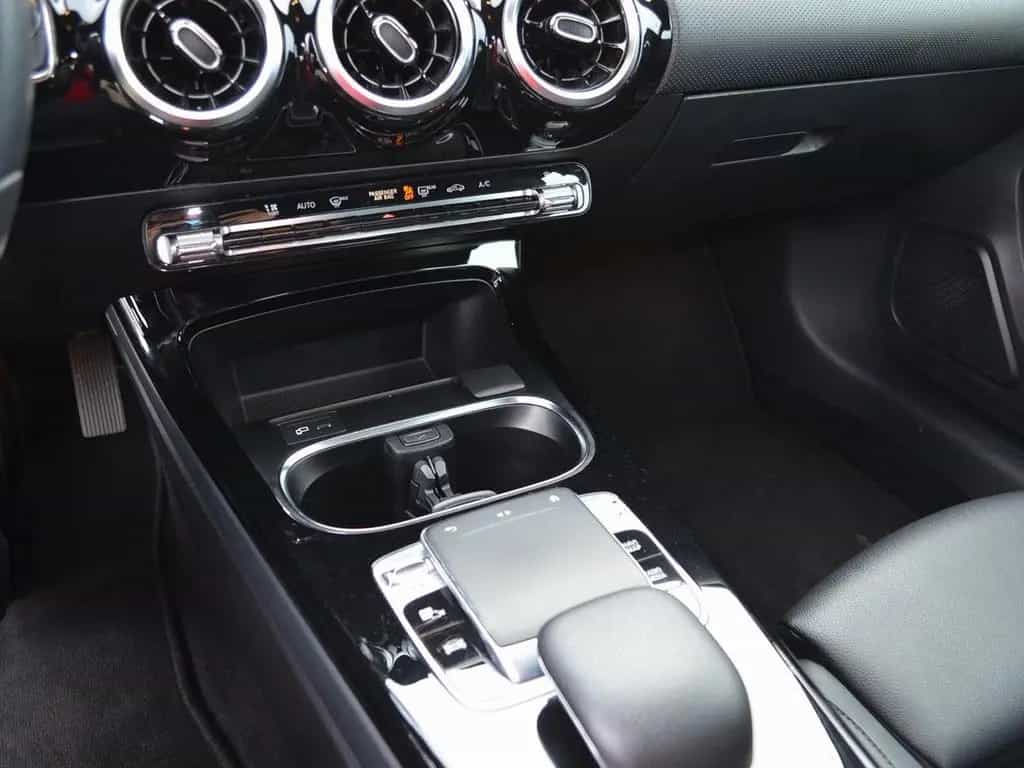 Mercedes-Benz A-Class 220 NAVI PREMIUM + RFK + MBUX + PARK ASSIST 06/2019-photo-14