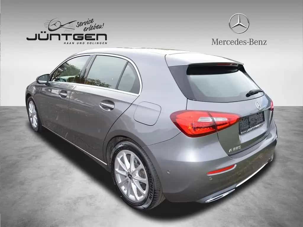Mercedes-Benz A-Class 220 NAVI PREMIUM + RFK + MBUX + PARK ASSIST 06/2019-photo-3
