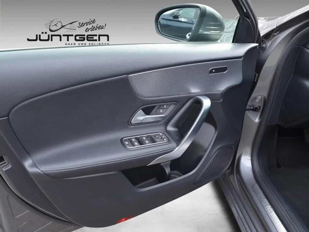 Mercedes-Benz A-Class 220 NAVI PREMIUM + RFK + MBUX + PARK ASSIST 06/2019-photo-8