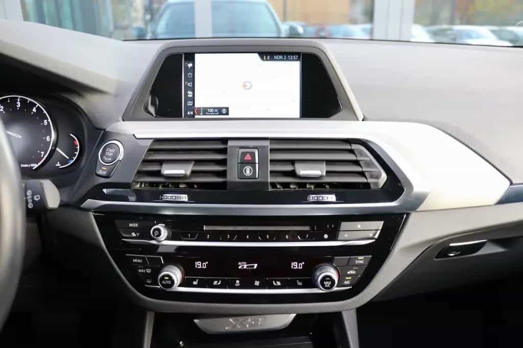 BMW X3 20i xDrive X-Line Navi PDC Klima LED SHZ 01/2019-photo-18