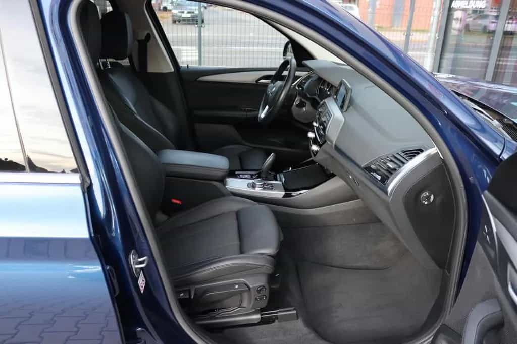 BMW X3 20i xDrive X-Line Navi PDC Klima LED SHZ 01/2019-photo-20