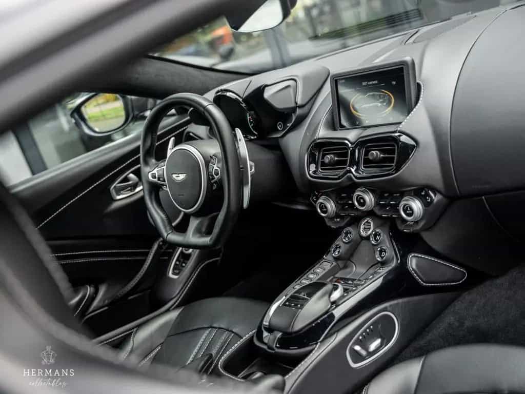 Aston Martin V8 Vantage 4.0 / Memory / kamera / Dealer / Cool 05/2021-photo-15