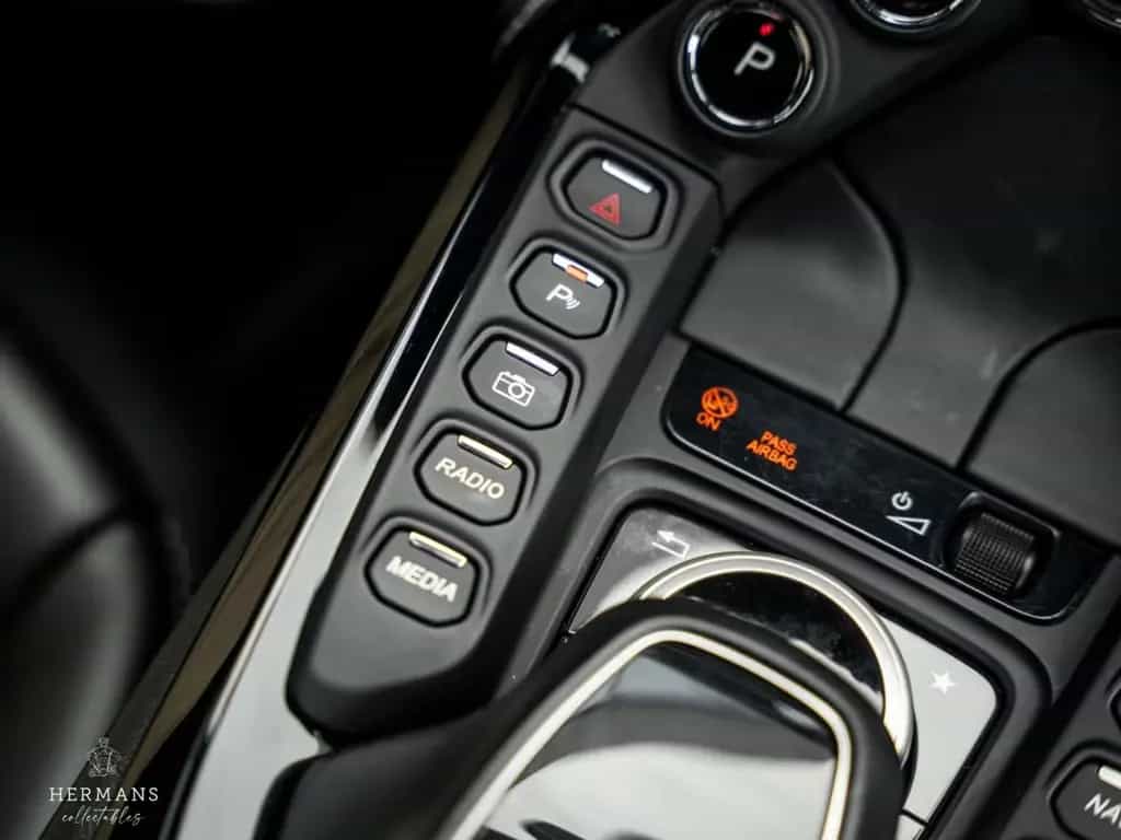 Aston Martin V8 Vantage 4.0 / Memory / kamera / Dealer / Cool 05/2021-photo-28