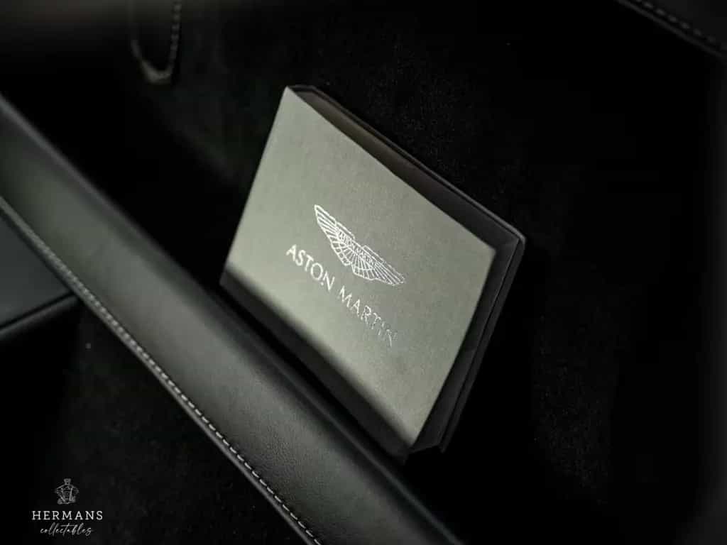 Aston Martin V8 Vantage 4.0 / Memory / kamera / Dealer / Cool 05/2021-photo-31