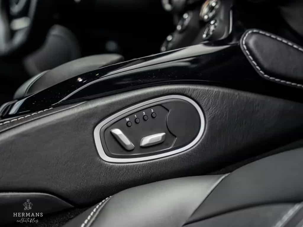 Aston Martin V8 Vantage 4.0 / Memory / kamera / Dealer / Cool 05/2021-photo-33