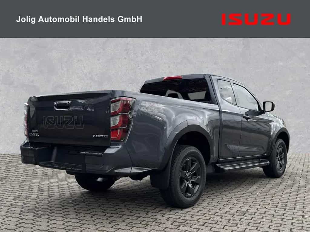 Isuzu D-Max Space Cab 4WD Autm. V-Cross am Lager 03/2026-photo-1